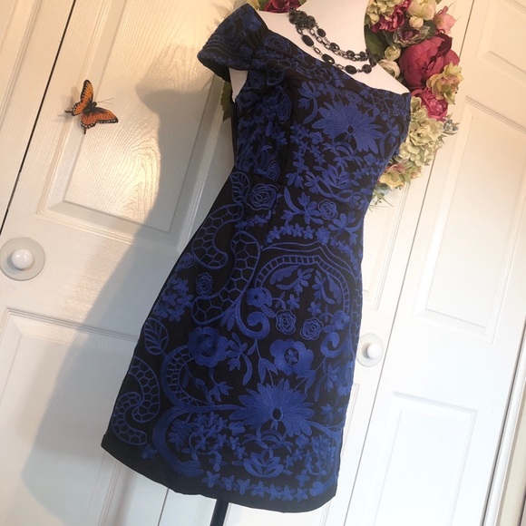 Foxiedox Amazing Embroidered Dress - Picture 7 of 9